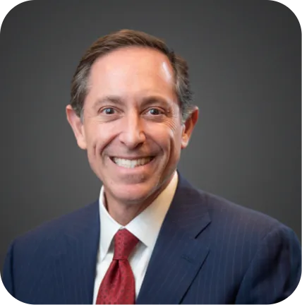 Sr. Steven Friedman - Presidente, Finanzas e Inversiones y CFO