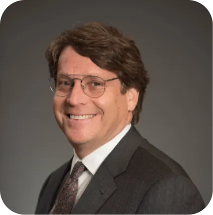 Sr. Selig Ehrlich, FSA, MAAA - Actuario Principal y Oficial de Riesgos